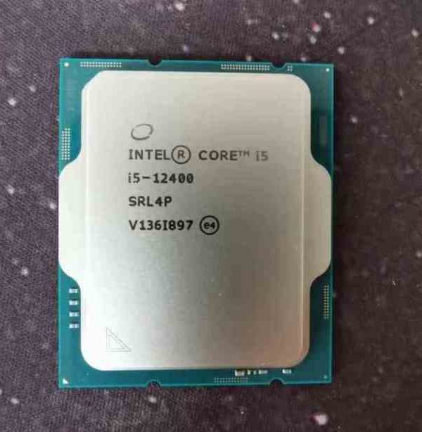 Intel Core i5-12400